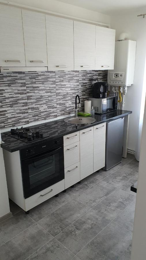 Fim Apartament Apartment Hunedoara Exterior photo